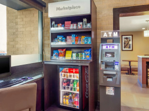 Comfort Suites Oakbrook Terrace near Oakbrook Center