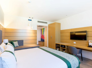 Holiday Inn Naples by IHG