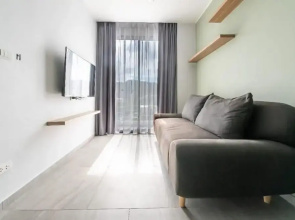 Charming 1-Bed Apt T3- 629