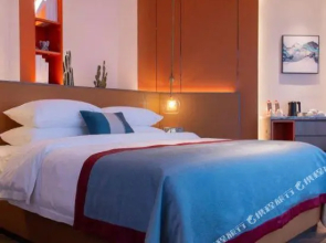 Lvyi Yazhi Hotel (Changning Dongfeng Square)