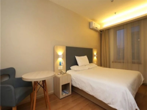 YiJu Hotel (Kaiyuan Jiefang Road)