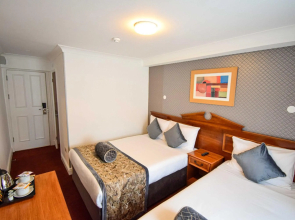 Pembridge Palace Hotel