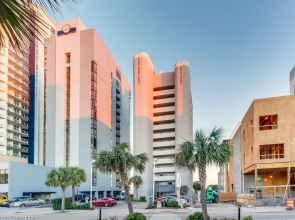 Breakers Sailfish Condos by Hosteeva