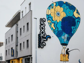 Snoozles Hostel