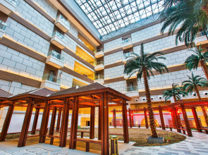 Tianjin Baiyun Hotel