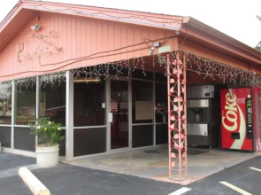 Sportsman Motel