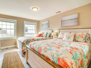 Bright Brigantine Townhome: Steps to Beach Access!