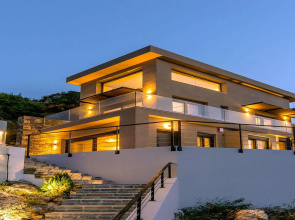 Beachfront 2 Bedroom Villa With Jacuzzi