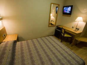 Хостел Windsor Puerta del Sol