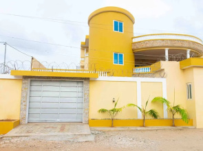 House 5 Mins From the Beach, 15 Mins From the Airport
