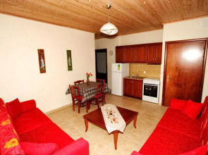 Traditional Apartments Tsikrikonis