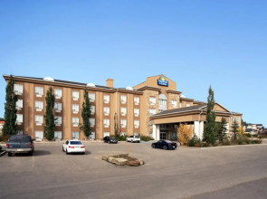 Days Inn & Suites by Wyndham Strathmore