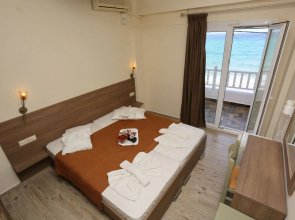 Summer Beach Hotel
