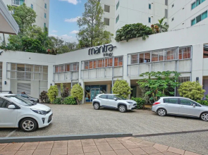 Apartment in the City with Pool and BBQ