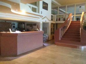 Plotini Hotel
