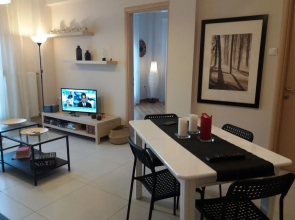 Trendy Urban Home in Athens - 5' to Metro Station
