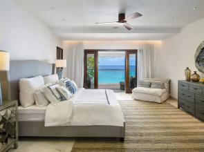 Portico 3 by Blue Sky Luxury