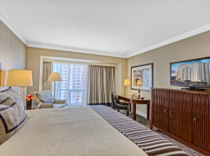 Omni Los Angeles Hotel at California Plaza