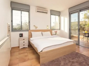 Lavender Villa In The Mountains