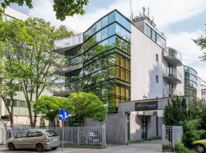 FriendHouse Apartments - Aparthotel