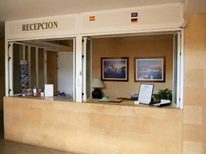 Apartamentos Jardin del Conde