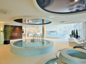 Отель Park Inn by Radisson Meriton Conference & Spa Tallinn