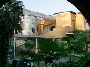 Hotel Eleon