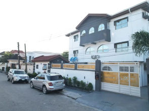 Goddis Apartments Ajah