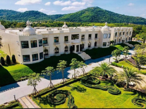 Jupiter Trevi Resort and Spa