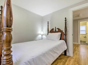Charming Hamden Home: 2 Mi to Yale University