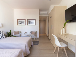 Gallery Suites & Residences, Piraeus