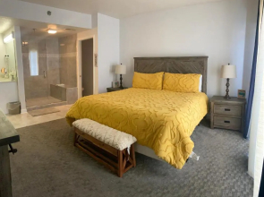 River Place Condos 711 3BD