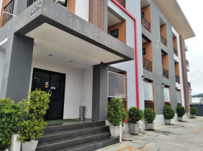 At Home Banchang Apartment & Hotel