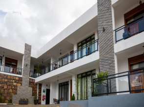 Ikaze Apartments