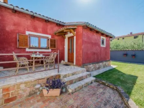 Apartment with pool Visnjan