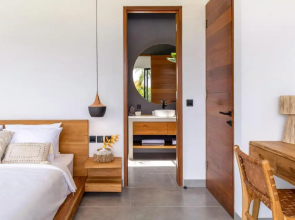 THE WĀVE BALI - brand new 2BR VILLA in Canggu - 2 pools