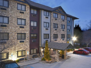 Brookstone Lodge near Biltmore Village, an Ascend Collection Hotel