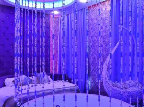 Romantic Coast Theme Hotel (Zhuhai Jiuzhou Port Wharf Haibin Yuchang)