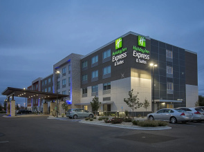 Holiday Inn Express & Suites Boise Airport by IHG
