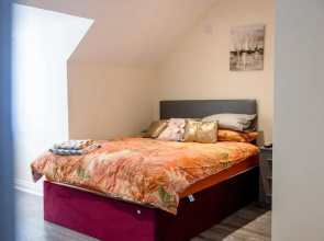 Beautiful 3BD Home Situated in Solihull