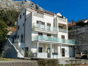 Apartments Anamarija