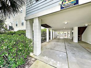 Changes In Attitude: Beach W/ Pool 4 Bedroom Duplex