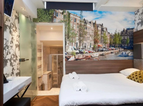 Townhouse Hotel
