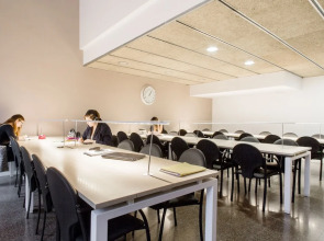 Residencia Universitaria Resa La Ciutadella -Campus Accomodation