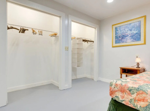 Comfortable Alabama Apartment: Pets Welcome!
