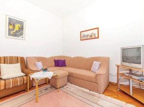 Awesome Home in Dramalj With Wifi and 2 Bedrooms