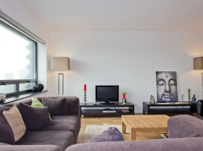 Amazing Apartment on 39th floor 771