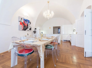 The Bulletproof Apartment by easyBNB