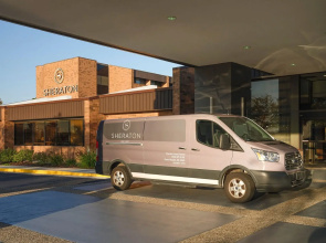 Sheraton Grand Rapids Airport Hotel