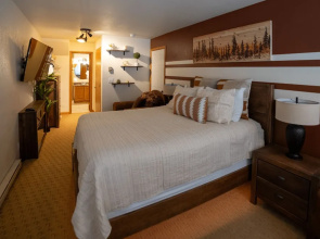 Alpenglow Three Bedroom Two Bath A15